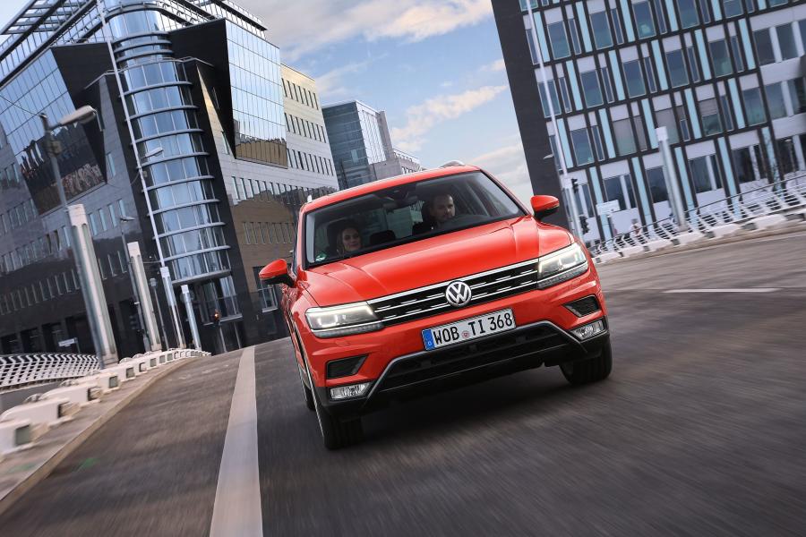  Volkswagen Tiguan 2016 года  (фото 30 из 37)